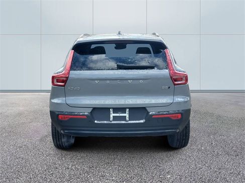 New 2026 Volvo XC40 B5 Core w/ Protection Package Premier image 5