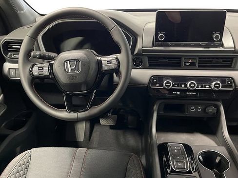 New 2025 Honda Pilot Sport image 11