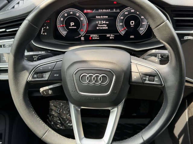 Used 2023 Audi Q7 2.0T Premium w/ Towing Package AWD/4WD image 19
