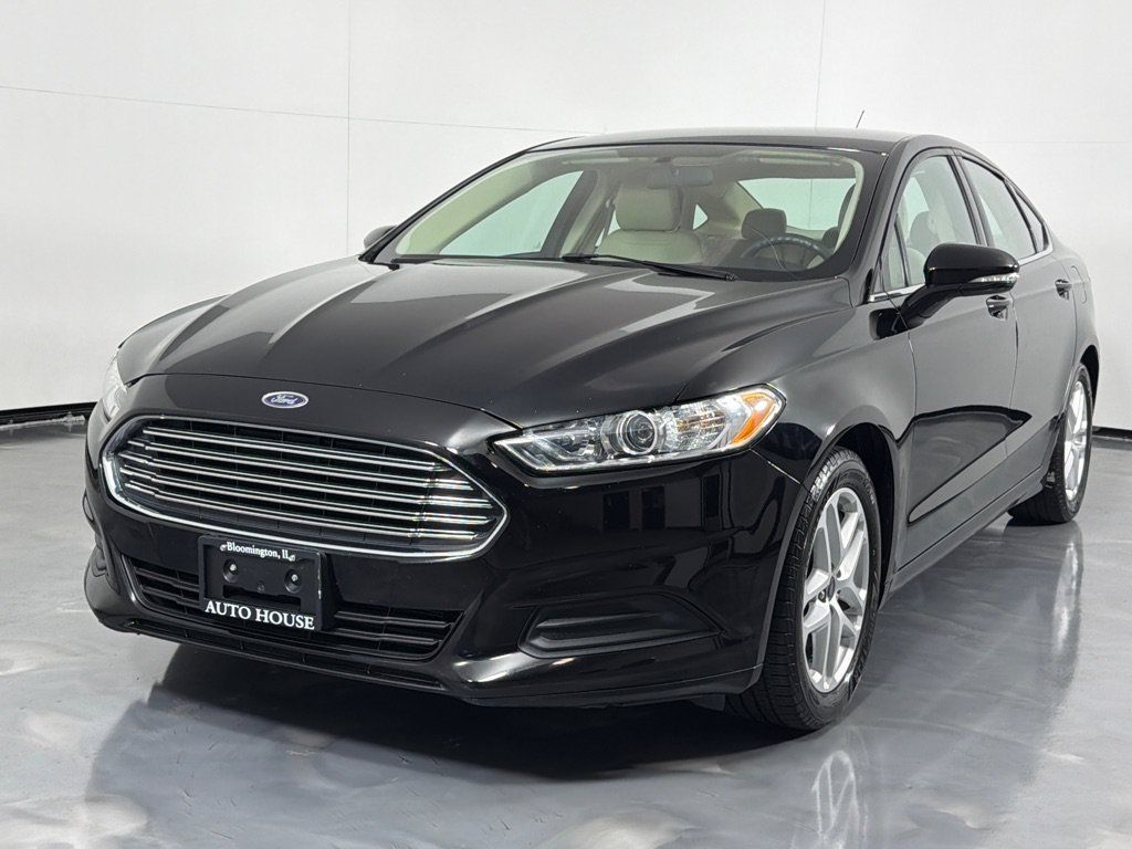 Used 2016 Ford Fusion SE FWD image 8