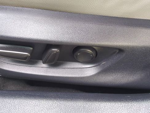 Certified 2025 Toyota Camry SE w/ Convenience Package image 16