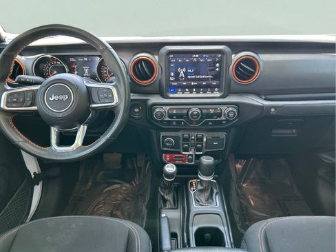 Used 2023 Jeep Gladiator Mojave AWD/4WD image 14
