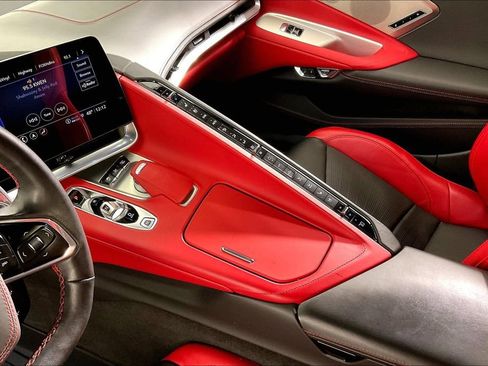 Used 2023 Chevrolet Corvette Stingray Premium Conv w/ Z51 Performance Package image 19