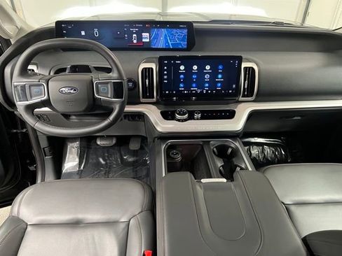 Used 2025 Ford Expedition Active AWD/4WD image 25