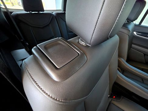 Used 2025 Cadillac XT6 Premium Luxury w/ LPO, Floor Liner Package AWD/4WD image 65