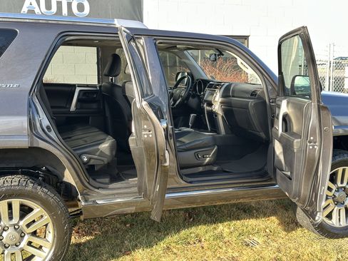 Used 2011 Toyota 4Runner Limited image 25