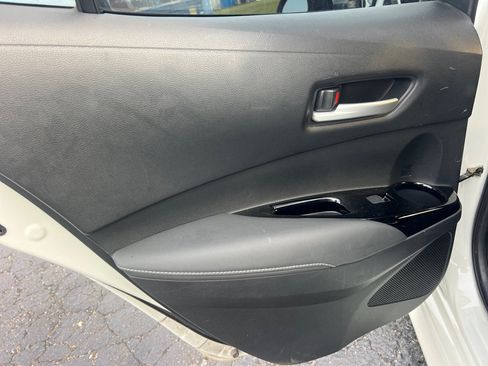 Used 2019 Toyota Corolla SE FWD image 12