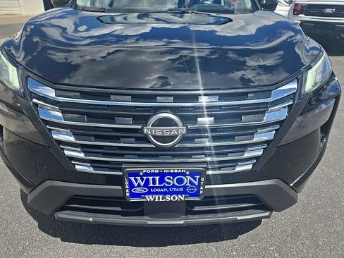 Used 2025 Nissan Rogue SV AWD/4WD image 30