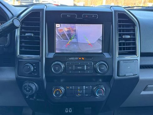 Used 2019 Ford F150 XLT w/ Trailer Tow Package image 34