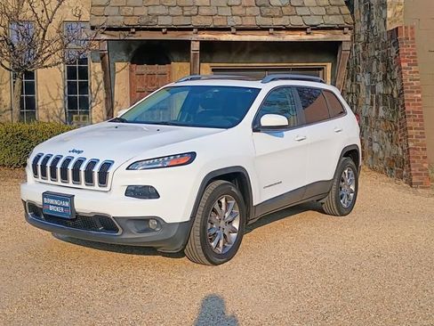 Used 2018 Jeep Cherokee Limited AWD/4WD image 5