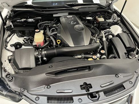 Used 2018 Lexus IS 300 image 20