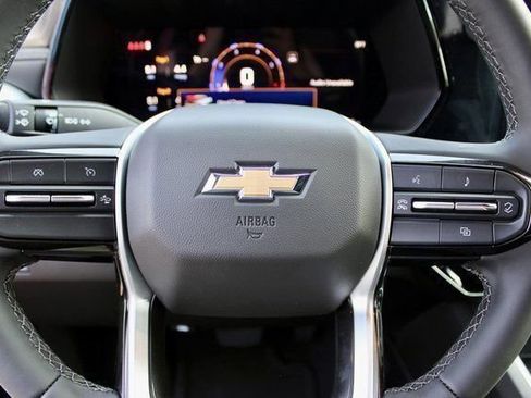 Used 2024 Chevrolet Colorado LT w/ LT Convenience Package AWD/4WD image 17
