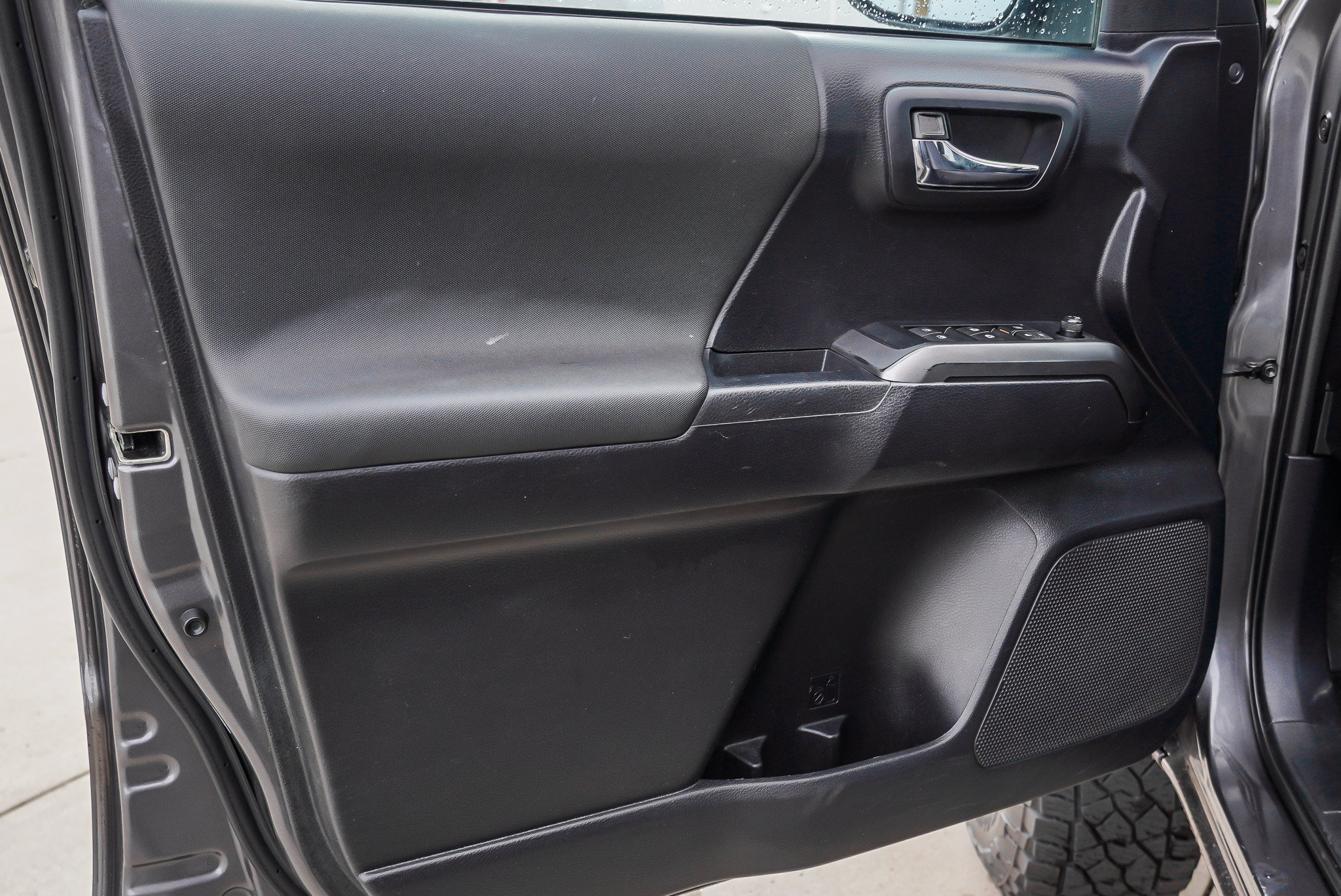 Certified 2019 Toyota Tacoma TRD Off-Road AWD/4WD image 20