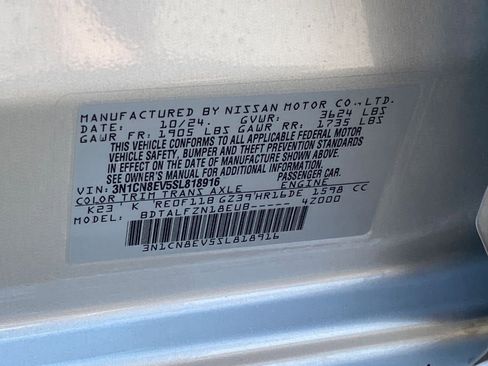 Used 2025 Nissan Versa SV image 27