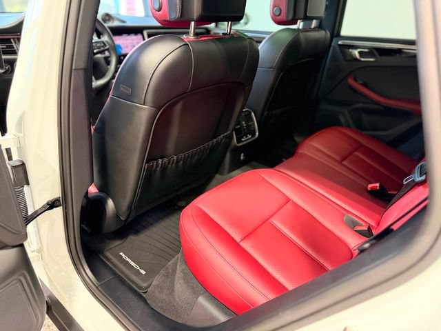 Used 2022 Porsche Macan AWD/4WD image 27