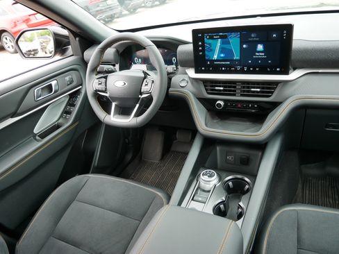 Used 2026 Ford Explorer Tremor w/ Tremor Ultimate Package AWD/4WD image 9