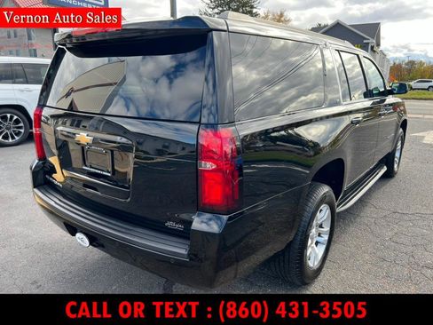 Used 2018 Chevrolet Suburban LT image 5