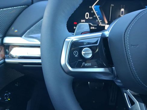 New 2026 BMW 750e xDrive w/ Premium Package image 15