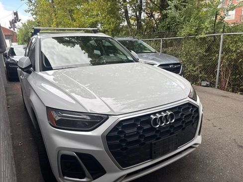 Used 2022 Audi Q5 2.0T Premium Plus w/ Premium Plus Package AWD/4WD image 11