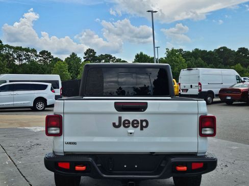 Used 2023 Jeep Gladiator Mojave w/ Cold Weather Group AWD/4WD image 6