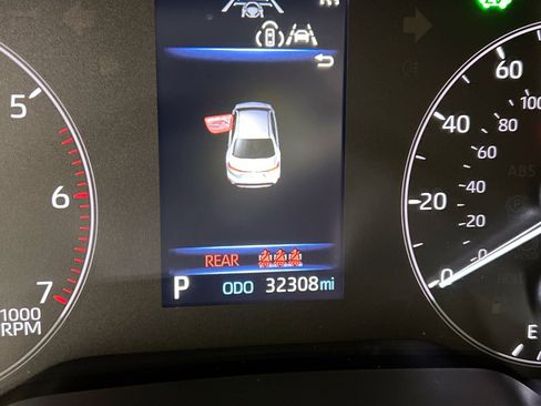 Used 2023 Toyota Corolla LE image 27