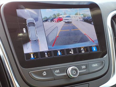 Used 2024 Chevrolet Equinox LT FWD image 29