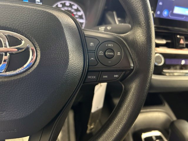 Used 2025 Toyota Corolla LE FWD image 25