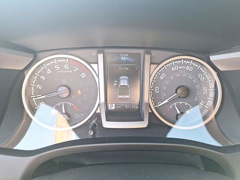 Used 2021 Toyota Tacoma SR5 RWD image 14