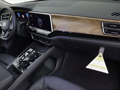 New 2026 Volkswagen Atlas SE w/ Panoramic Sunroof Package image 20