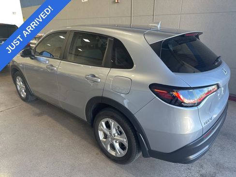 Certified 2023 Honda HR-V LX image 4