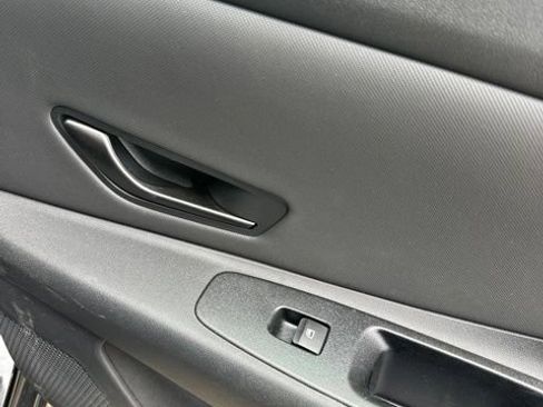 Certified 2025 Hyundai Elantra Sport FWD image 19