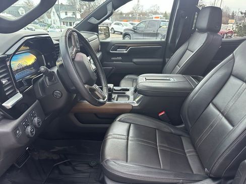 Used 2022 Chevrolet Silverado 1500 High Country w/ High Country Premium Package image 13