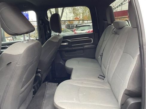 Used 2024 RAM 3500 Big Horn image 11