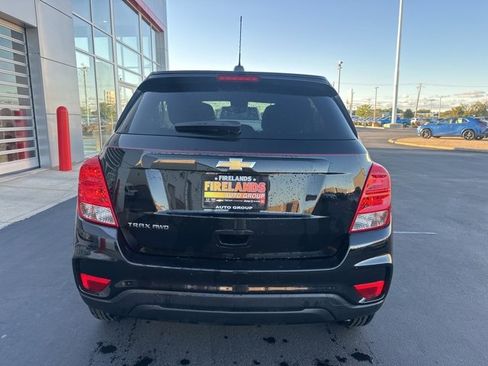 Used 2022 Chevrolet Trax LS w/ Tint and Cruise Package image 8