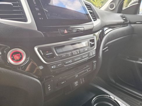 Used 2017 Honda Pilot Touring image 29