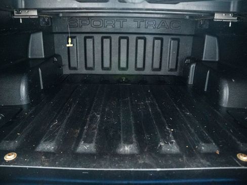 Used 2010 Ford Explorer Sport Trac XLT RWD image 11