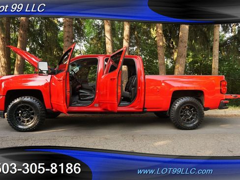 Used 2018 Chevrolet Silverado 1500 LT w/ All Star Edition image 28