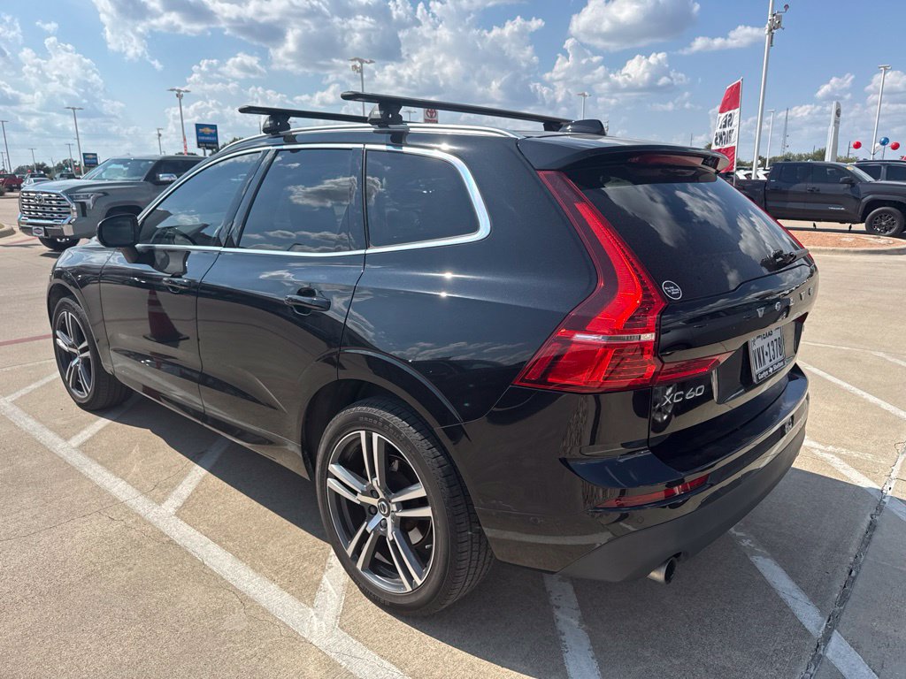 Used 2019 Volvo XC60 T5 Momentum w/ Premium Package FWD image 4