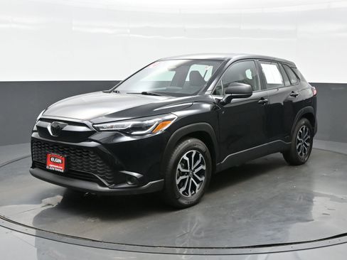 Used 2024 Toyota Corolla Cross S image 2