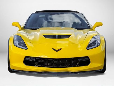 Used 2015 Chevrolet Corvette Z06 w/ 2LZ Preferred Equipment Group RWD image 3