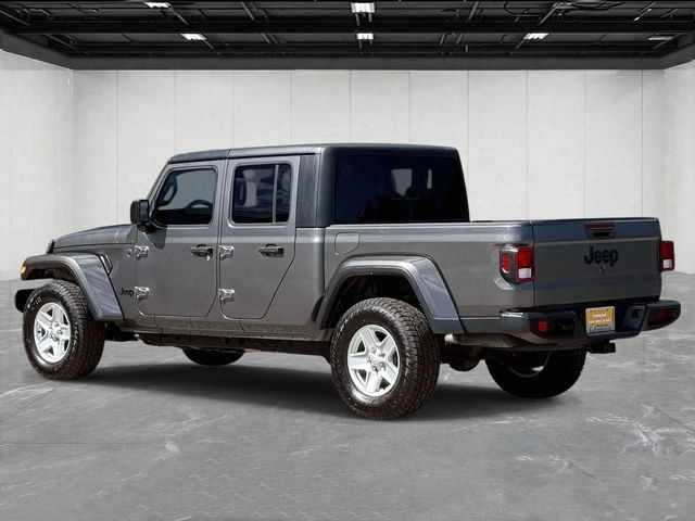 Used 2022 Jeep Gladiator Sport AWD/4WD image 6