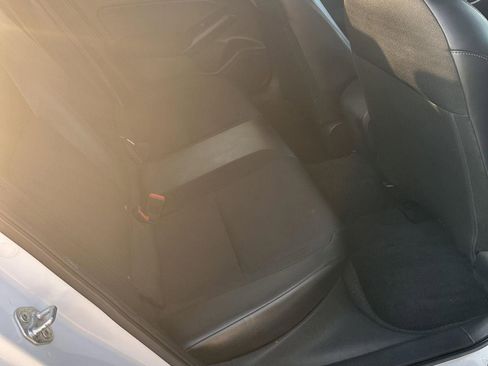 Used 2022 Honda Civic Sport image 12