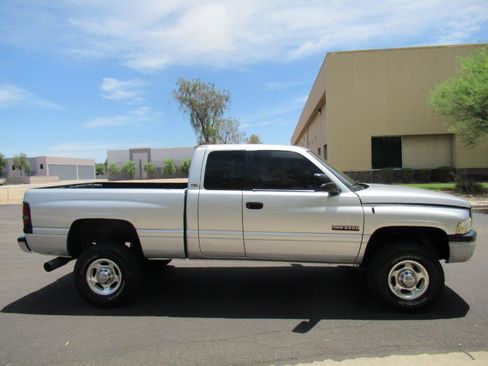 Used 2001 Dodge Ram 2500 Truck 4x4 Quad Cab image 5