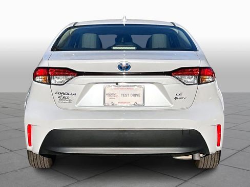 Certified 2025 Toyota Corolla LE image 5