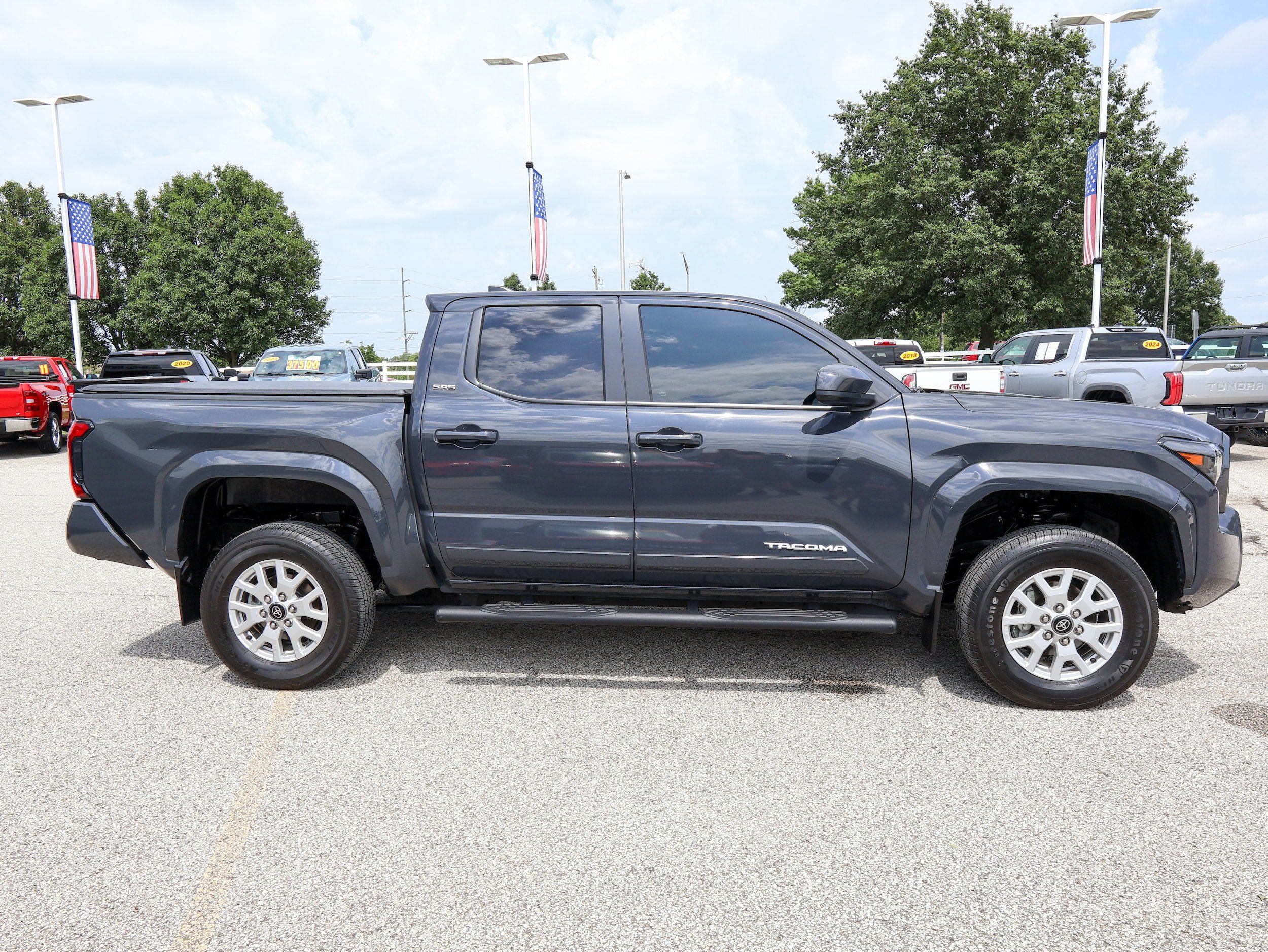 Used 2024 Toyota Tacoma SR5 AWD/4WD image 6
