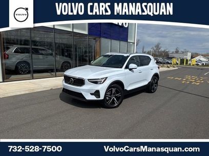 Used 2025 Volvo XC40 B5 Core