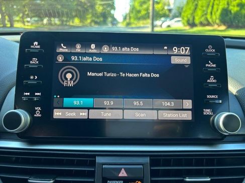 Used 2018 Honda Accord Sport image 25