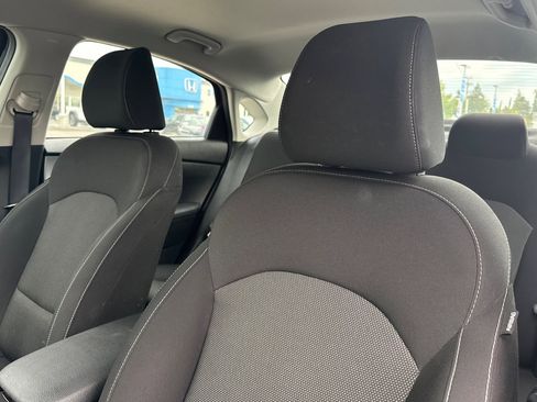 Used 2024 Kia Forte LXS w/ LXS Technology Package image 23