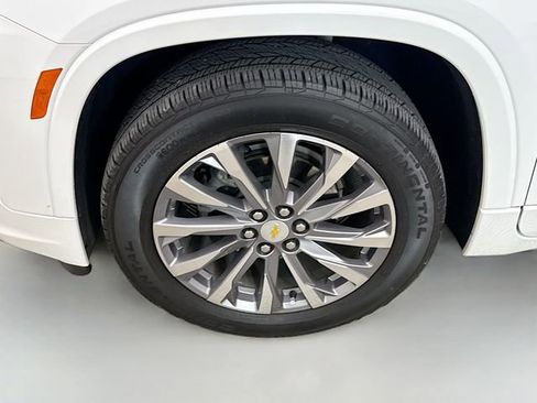 Used 2023 Chevrolet Traverse Premier w/ LPO, Cargo Package FWD image 35