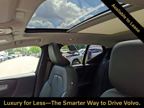 Certified 2026 Volvo XC40 B5 Core w/ Protection Package Premier AWD/4WD image 15